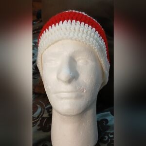 NWT Unisex Handcraftd Red and White Crocheted Beanie.